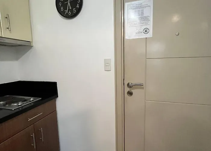 Marvinn's By Lvh - 150 Newport Boulevard, Comfort Studio, Family Studio, Group Studio, Free Wifi And Netflix, Near Naia *