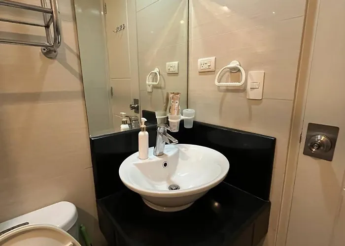 Marvinn's By Lvh - 150 Newport Boulevard, Comfort Studio, Family Studio, Group Studio, Free Wifi And Netflix, Near Naia *