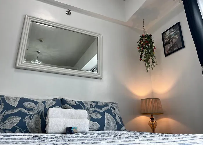 Marvinn's By Lvh - 150 Newport Boulevard, Comfort Studio, Family Studio, Group Studio, Free Wifi And Netflix, Near Naia * Manila