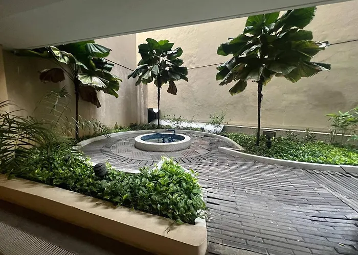 Marvinn's By Lvh - 150 Newport Boulevard, Comfort Studio, Family Studio, Group Studio, Free Wifi And Netflix, Near Naia