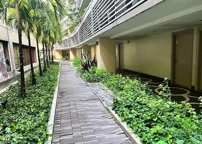 Marvinn's By Lvh - 150 Newport Boulevard, Comfort Studio, Family Studio, Group Studio, Free Wifi And Netflix, Near Naia *