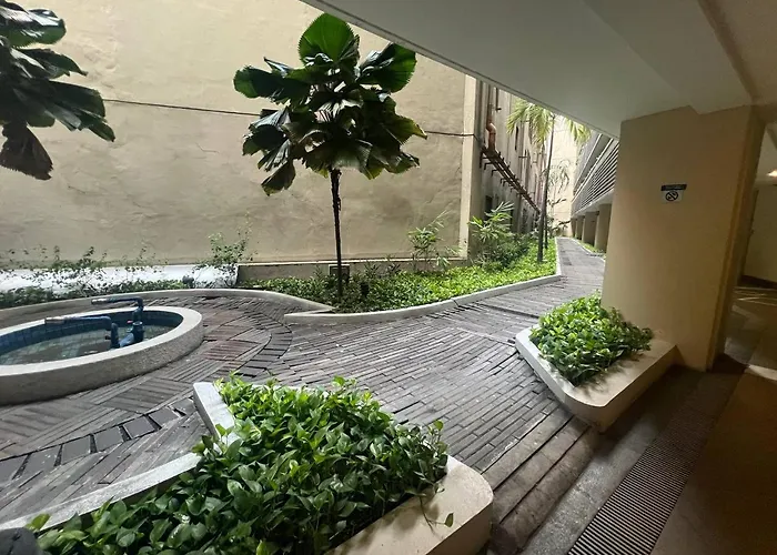 Marvinn's By Lvh - 150 Newport Boulevard, Comfort Studio, Family Studio, Group Studio, Free Wifi And Netflix, Near Naia