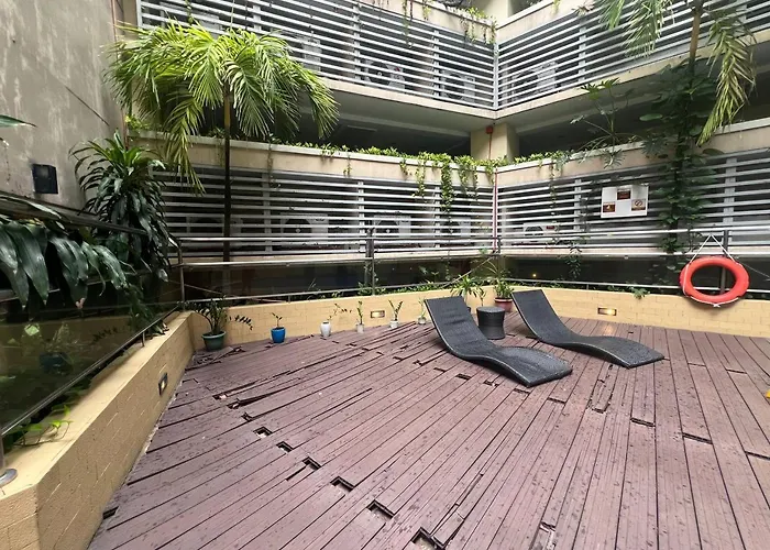 Marvinn's By Lvh - 150 Newport Boulevard, Comfort Studio, Family Studio, Group Studio, Free Wifi And Netflix, Near Naia Apartment Manila