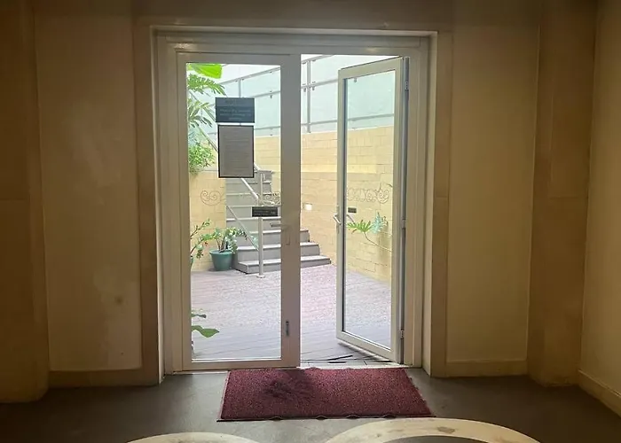 Marvinn's By Lvh - 150 Newport Boulevard, Comfort Studio, Family Studio, Group Studio, Free Wifi And Netflix, Near Naia * Manila
