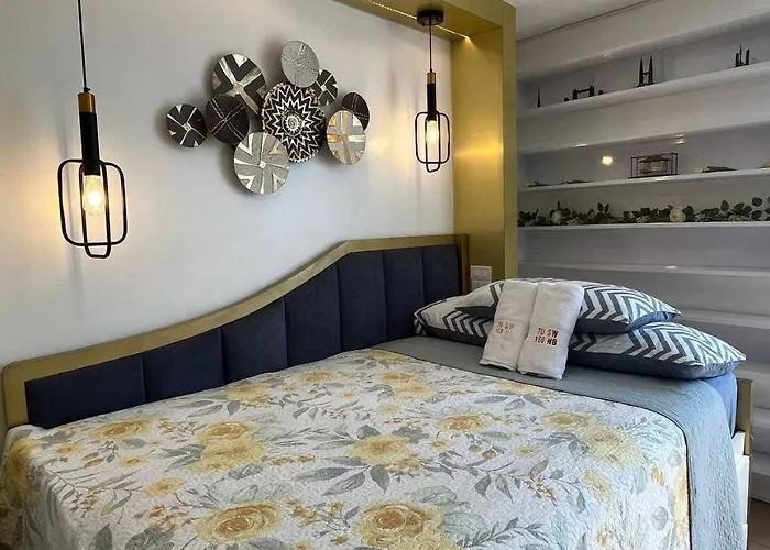 Marvinn's By Lvh - 150 Newport Boulevard, Comfort Studio, Family Studio, Group Studio, Free Wifi And Netflix, Near Naia *